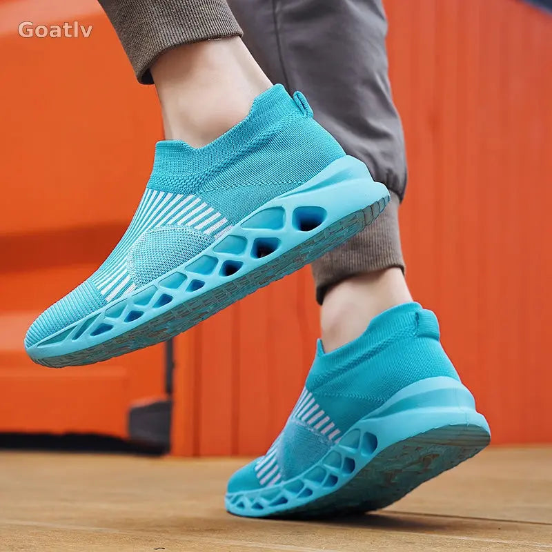 Strato Swift T4 Sneakers - Goatlv