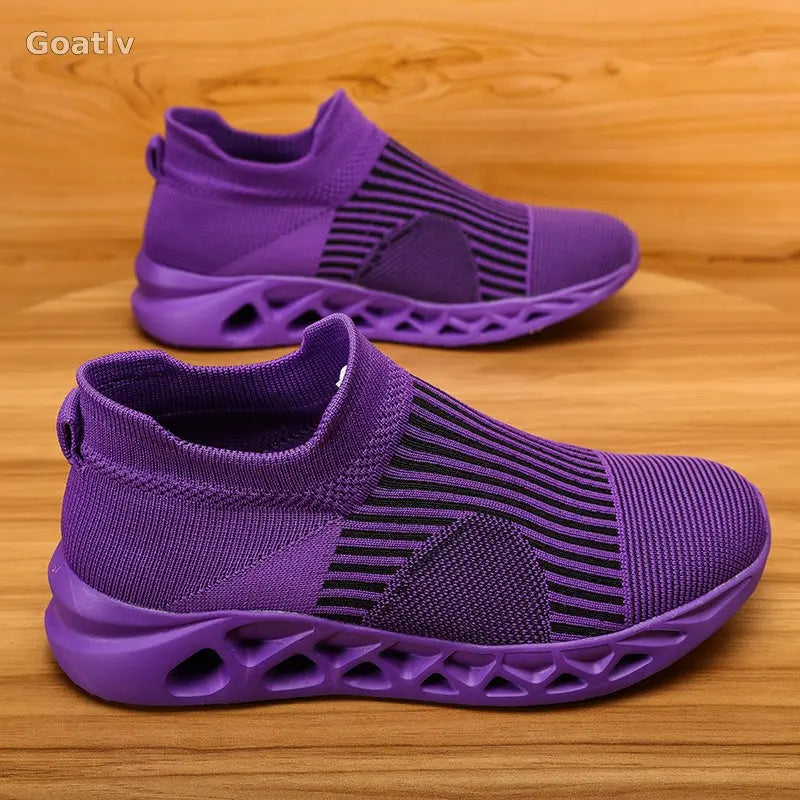Strato Swift T4 Sneakers - Goatlv