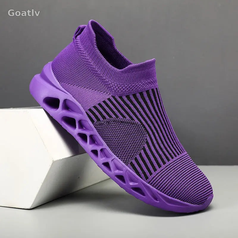 Strato Swift T4 Sneakers - Goatlv