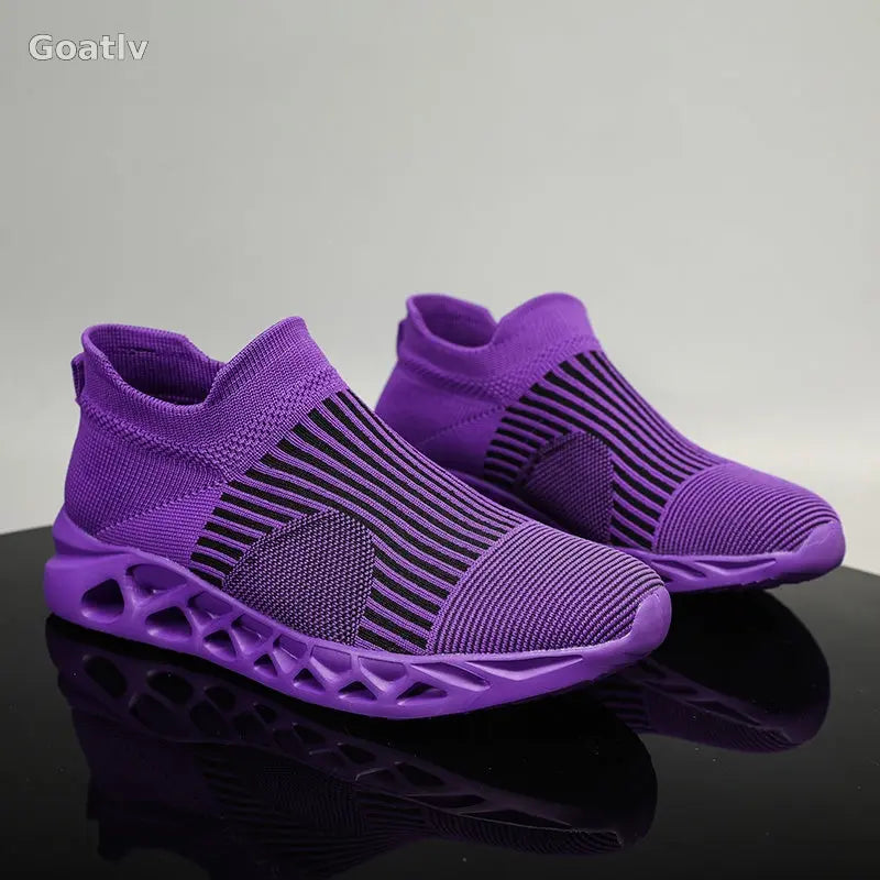 Strato Swift T4 Sneakers - Goatlv