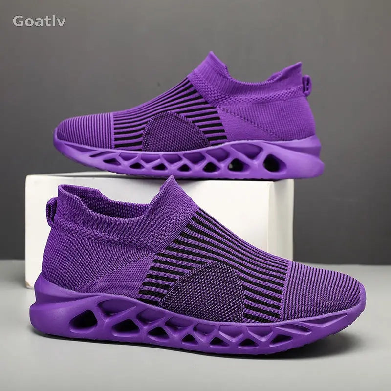 Strato Swift T4 Sneakers - Goatlv