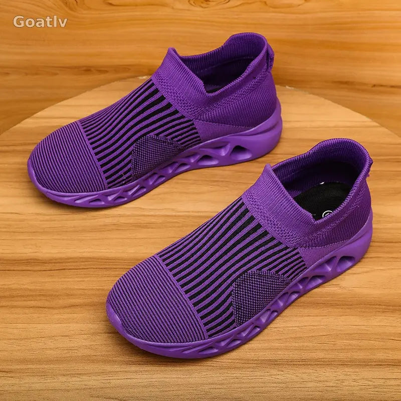 Strato Swift T4 Sneakers - Goatlv