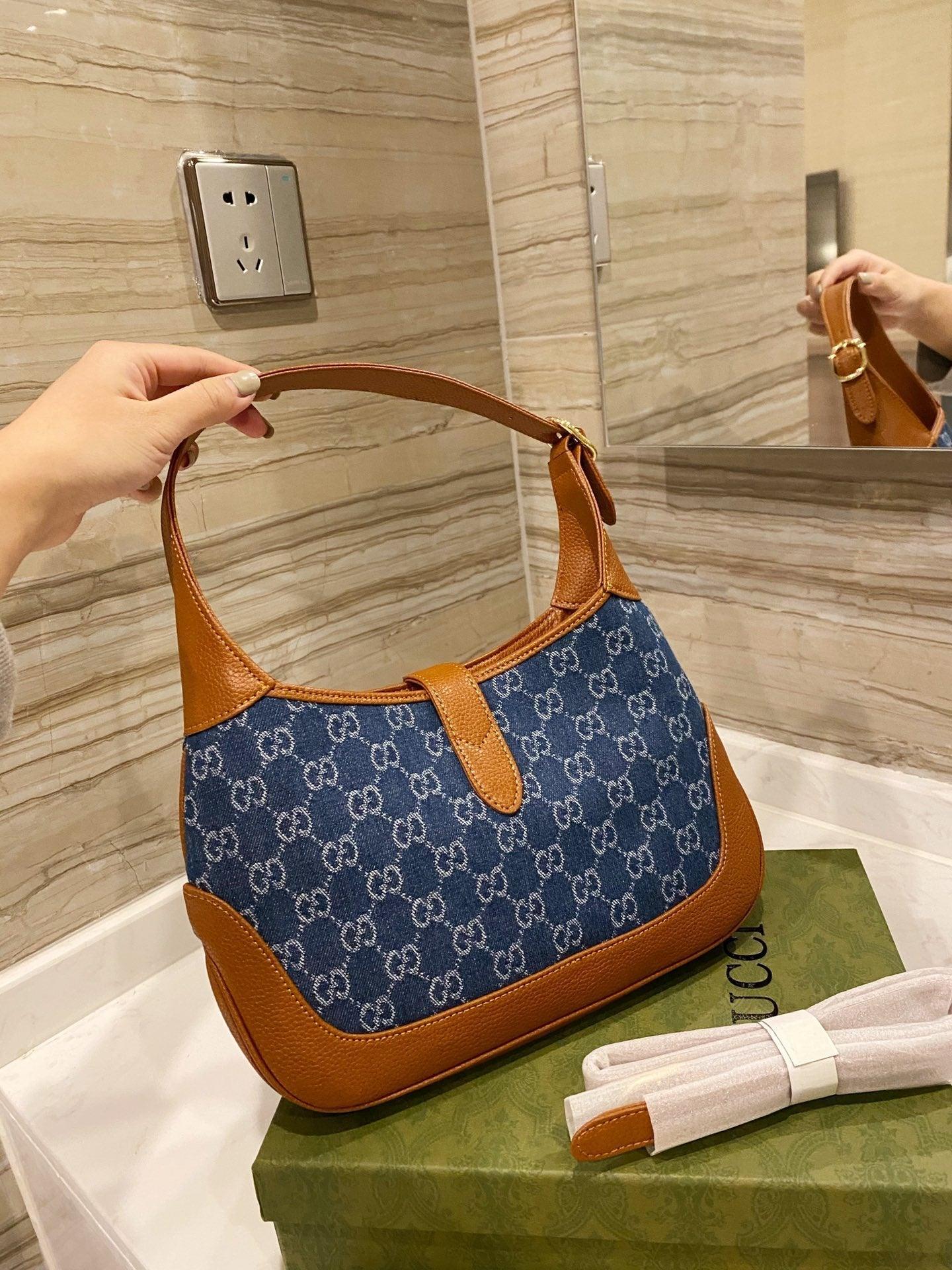 Sneakerhill - Luxury Edition Bags GCI 220 Sneakerhill