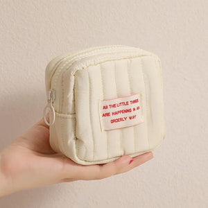 Compact Kawaii Cosmetic Case Nyzzle