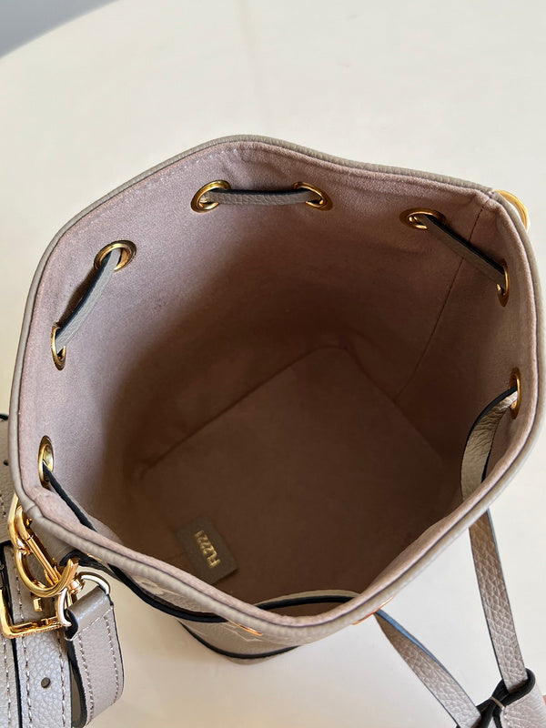 1984 - LOV Bags - 2057 Bags Fashion Waves