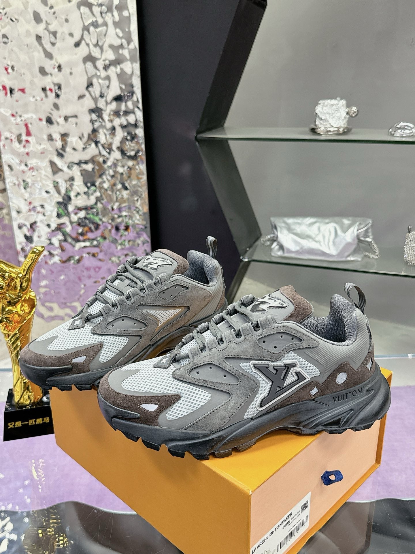 Custom LuVi Runner Tatic MJ00420 - GoatLV