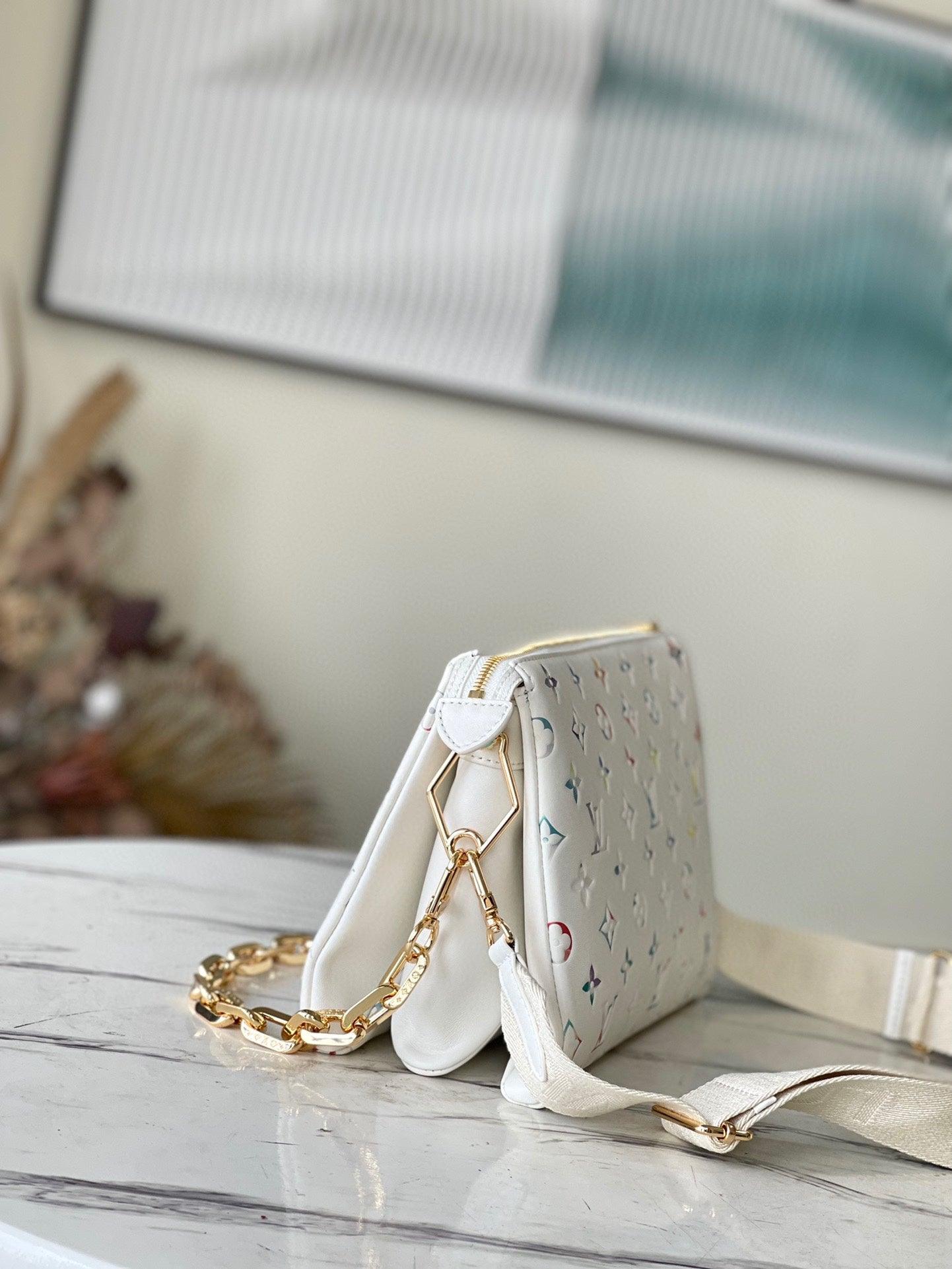 LV Monogram M21209 luxurysteps