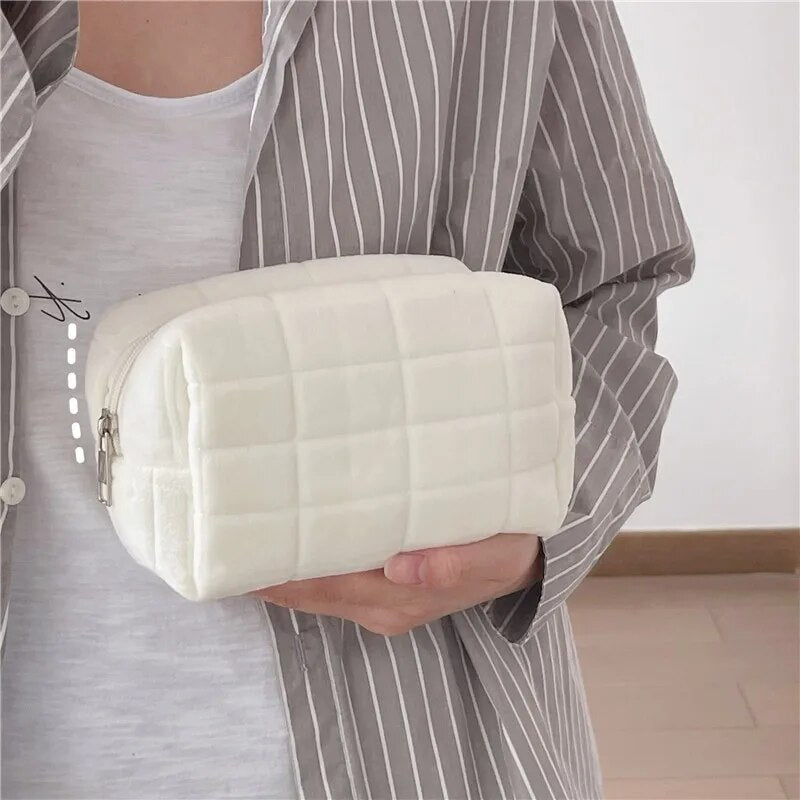 Plush Fur Cosmetic Bag - Zippered Travel Makeup Pouch Nyzzle