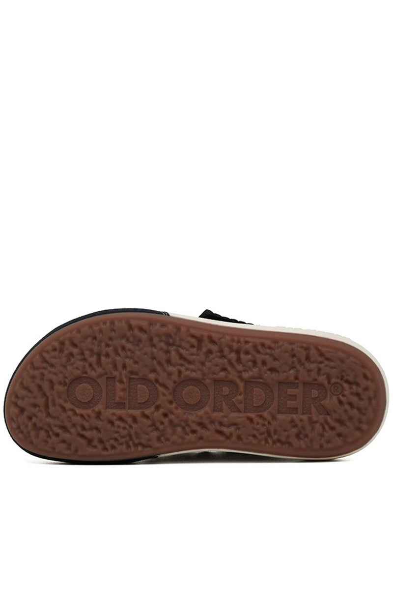 Tag Canvas Sneakers