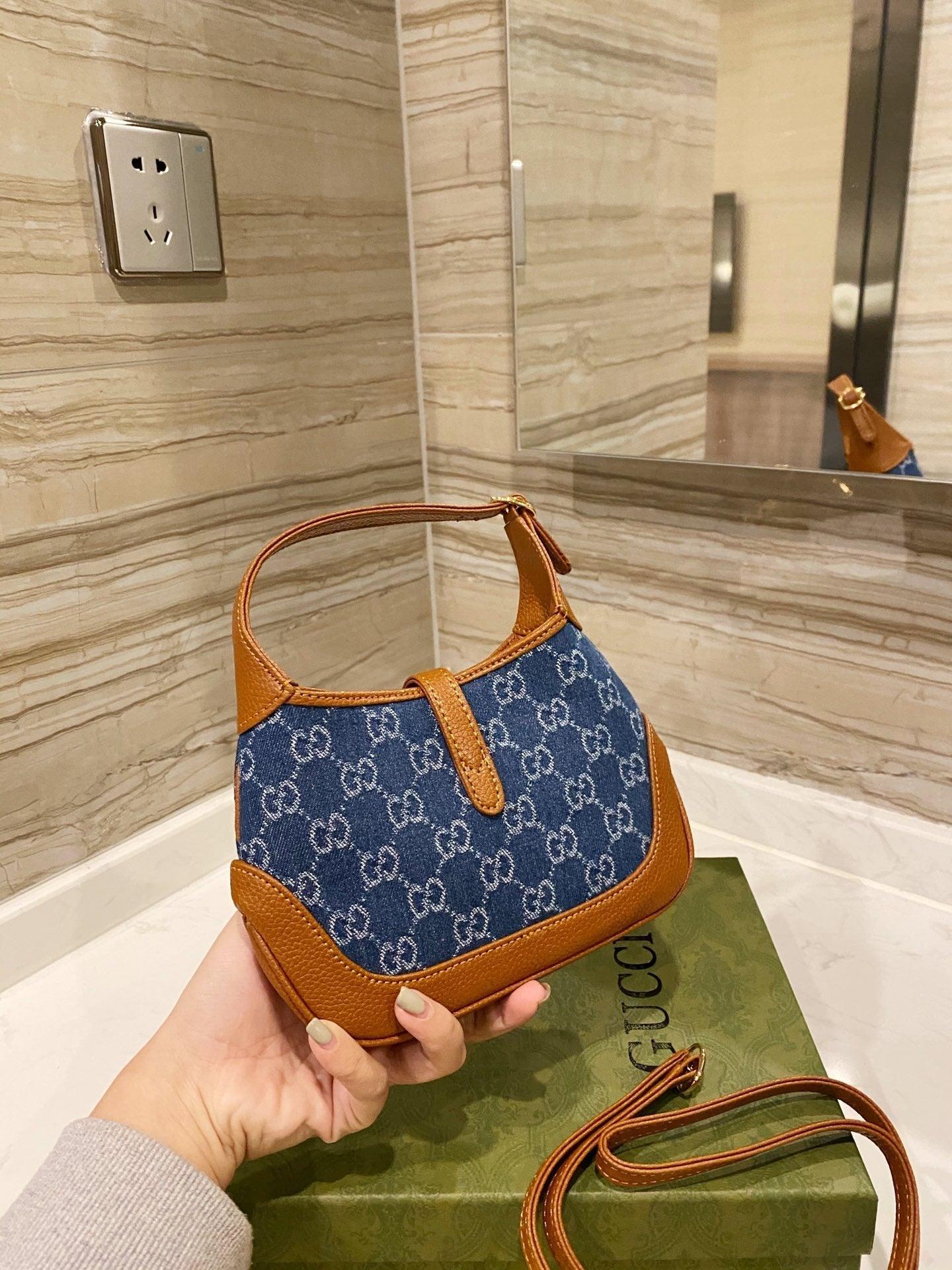Sneakerhill - Luxury Edition Bags GCI 221 Sneakerhill
