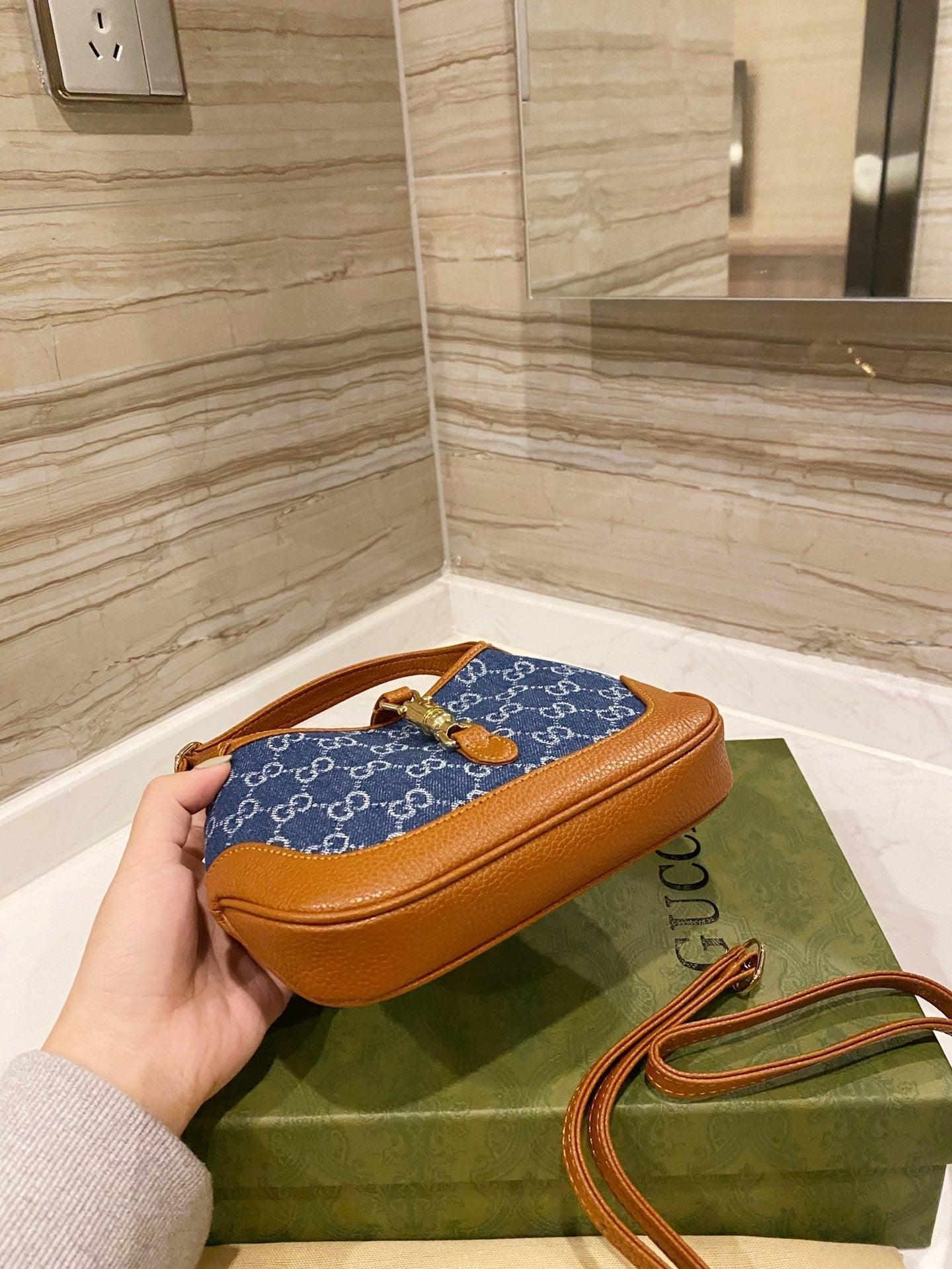 Sneakerhill - Luxury Edition Bags GCI 221 Sneakerhill