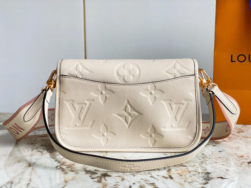 BFWD - LOV Bags - 897 Bags Fashion Waves