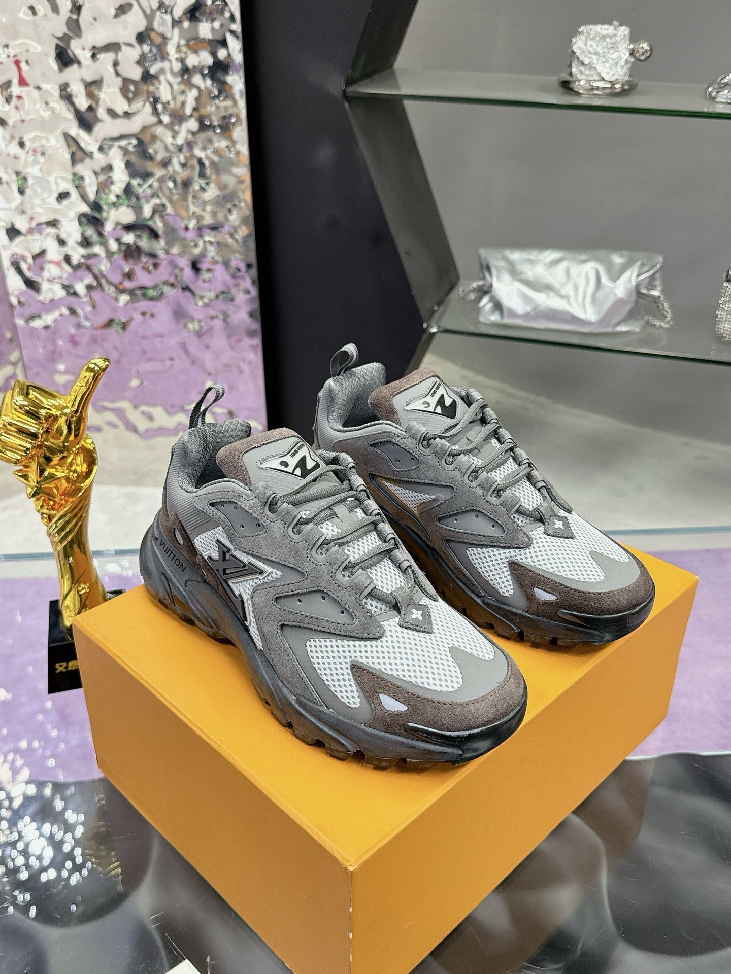 Custom LuVi Runner Tatic MJ00420 - GoatLV